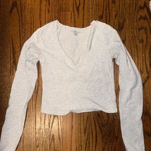 Brandy Melville Light Gray Long Sleeve Top